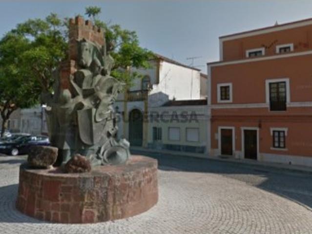 Fantástico apartamento T3 para venda no centro histórico de Silves