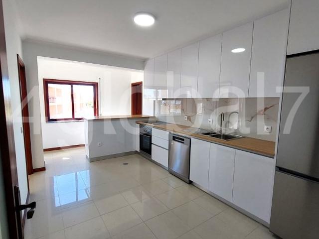 Fantástico Apartamento T3 Rua Padre Matos