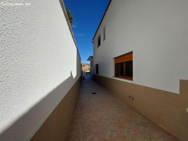 Fantástico Chalet de 4 Plantas con piscina en San De Los Terreros
