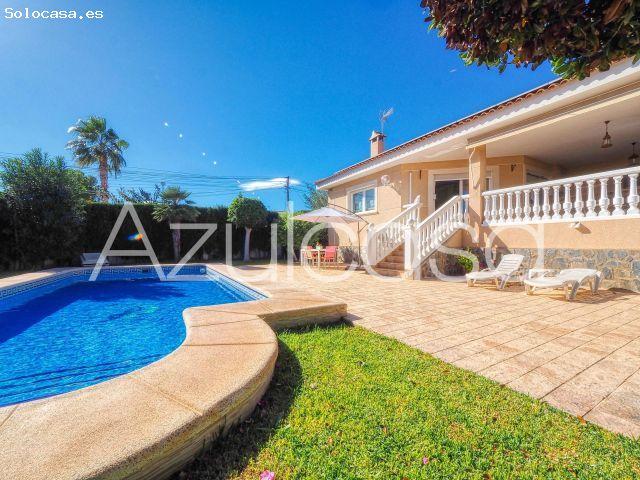 Fantástico Chalet en venta de 4 dormitorios y 3 baños en La Huerta, Mutxamel
