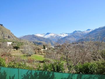 Fantástico cortijo situado en un valle lleno de árboles frut. 400m² Guejar Sierra