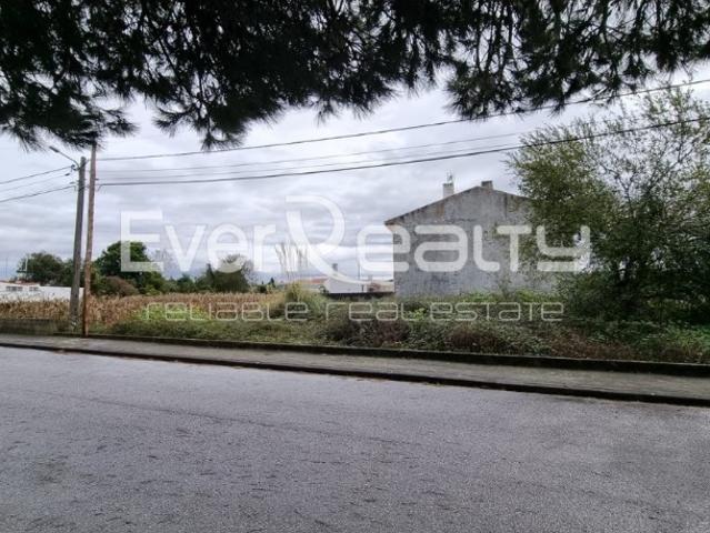 Lote para construção de moradia isolada em Aradas
