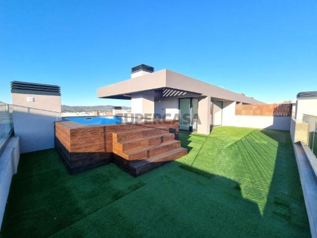 Fantástico penthouse T5 de luxo, com garagem e piscina privada Faro