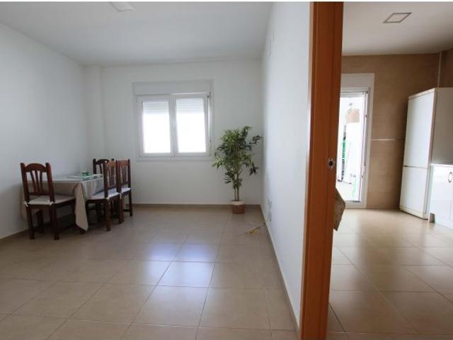Fantástico piso con patio y amplio garaje