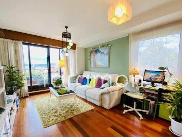 Fantastico piso con terraza vistas al mar y piscina comunitaria