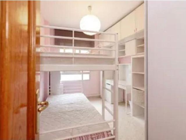 FANTÁSTICO PISO A 200 M PLAYA LA MISERICORDIA, 3 DORMITORIOS, TERRAZA. PLAZA DE GARAJE INCLUIDA