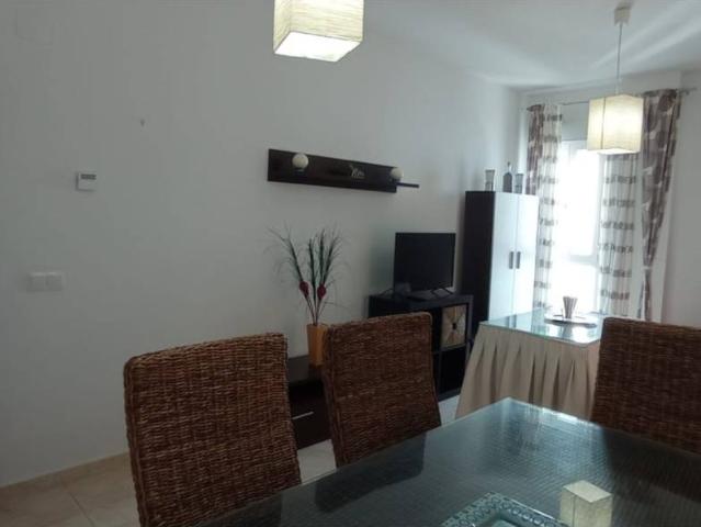 Fantástico piso de 2 habitaciones en alquiler ANUAL con garaje incluido