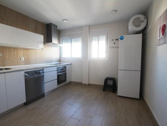 FANTASTICO PISO TOTALMENTE EQUIPADO EN ZONA OESTE