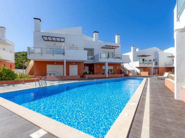 Fantástico T2 Renovado com Grande Terraço Solarengo, Piscina. 93m² Budens