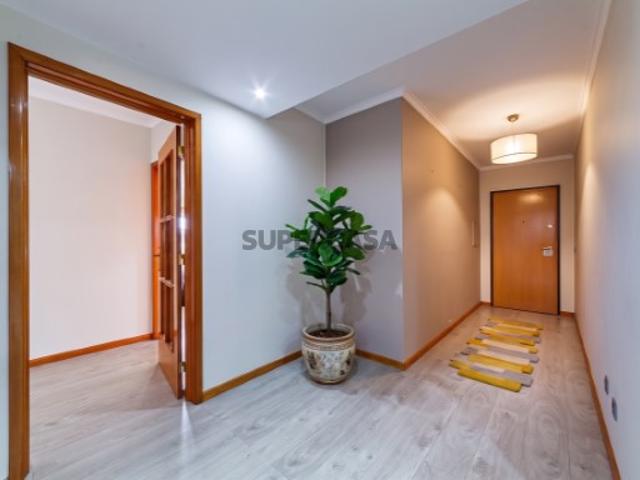 Fantástico T3 com 140 m², 2 frentes, muita luz natural e garagem, Paços de Brandão S.M. da Feira