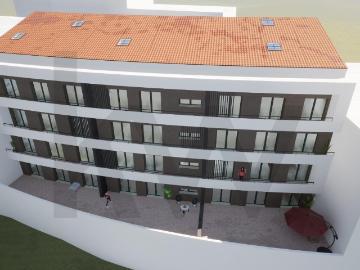 Fantástico T3 Duplex em Construção – São Salvador