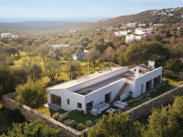 Fantástico terreno com vista mar, projeto aprovado e licença de construção paga, pronto para iniciar a obra de imediato