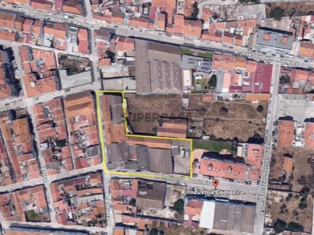 Fantástico terreno para Construção, no centro do Montijo com alvará aprovado