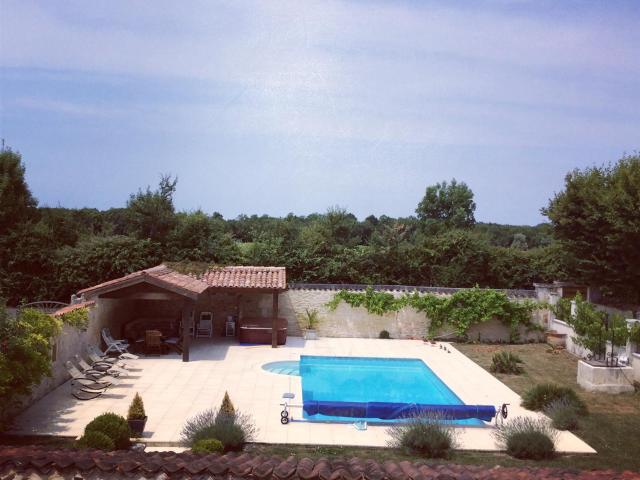 Fantastique maison conçue 550m² Cognac
