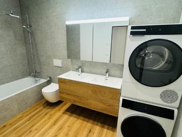 Fantastische Neubauwohnungen: 3.5 Zimmer, grosse Terrassen, hohe Decken, Keller, WM/TU