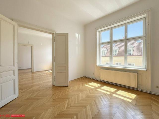 FANTASTISCHE STILWOHNUNG RENOVIERUNGSBEDARF SONNIGE TOPLAGE HERRLICHES STILHAUS 3.OBERGESCHOSS PERFEKTE RAUMAUFTEILUNG