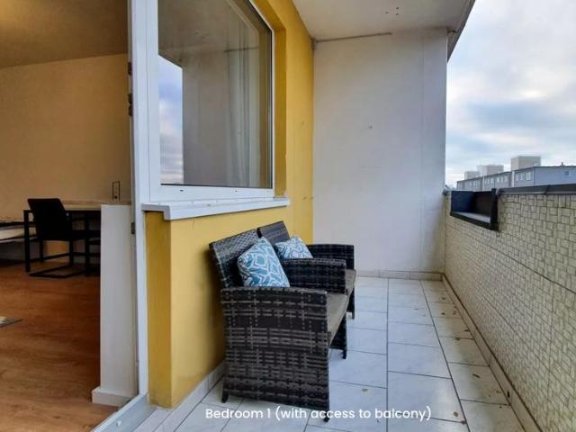 Fancy 3 bedroom apartment with a ingenious sunny balcony, Berlin Amsterdam Apartments for Rent