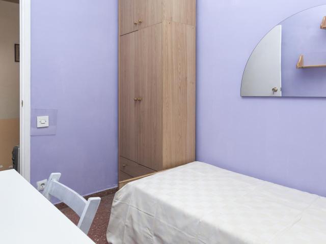 Fancy single bedroom near the La Sagrera metro