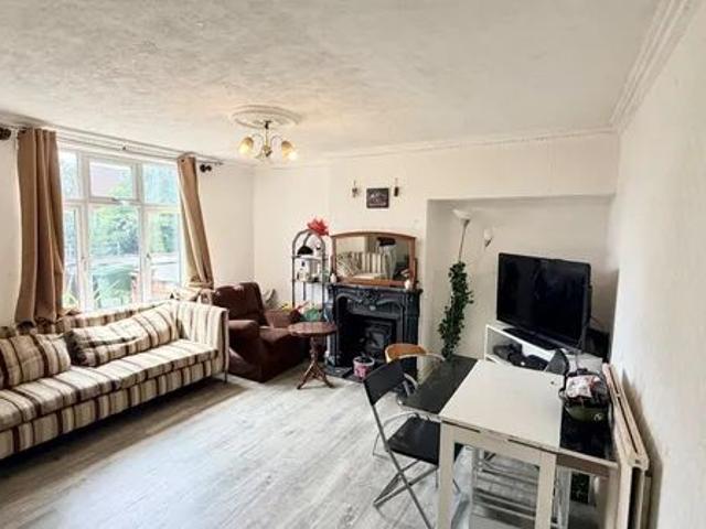 Fanshawe Crescent, Dagenham, RM9 5DL, Property for rent