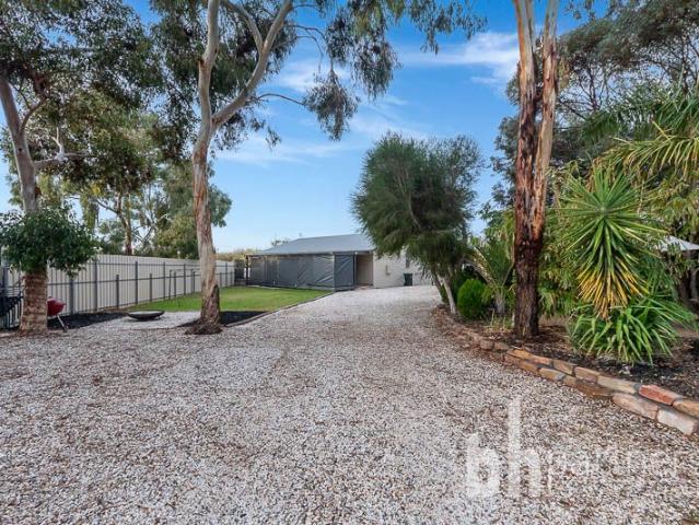 Fabulous 4 Bed Home in River Town