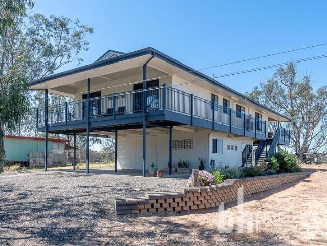 Fabulous 4 Bed River Home!