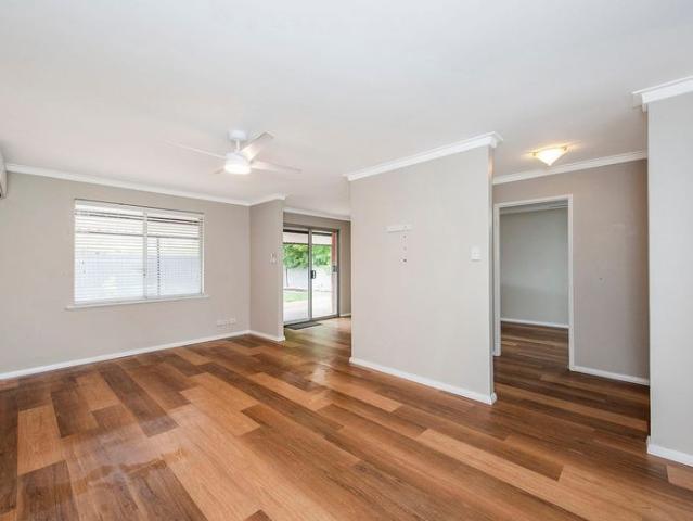 FABULOUS 4X2 WITH RENOVATIONS IN A CENTRAL AREA