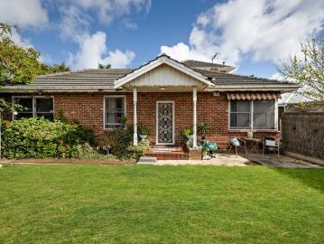 Fabulous '50's Family Home