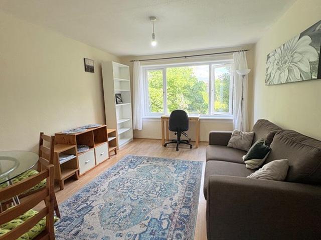 Fabulous 1 Bedroom Furnished Flat City Centre