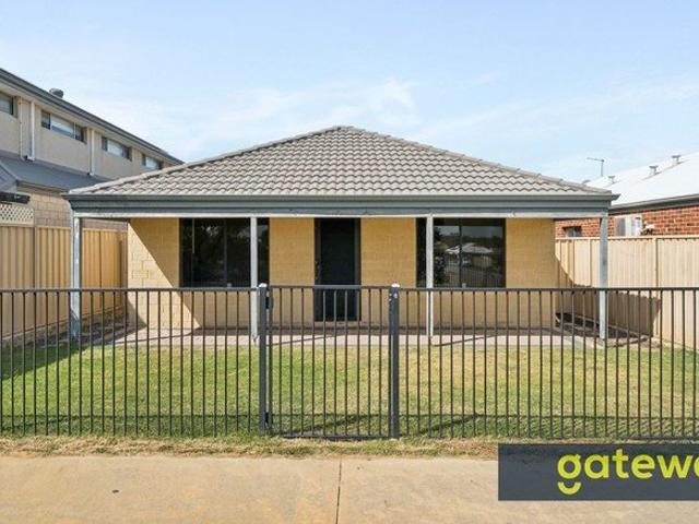 FABULOUS 3 BEDROOM FAMILY HOME WITH BEAUTIFUL PARK VIEWS