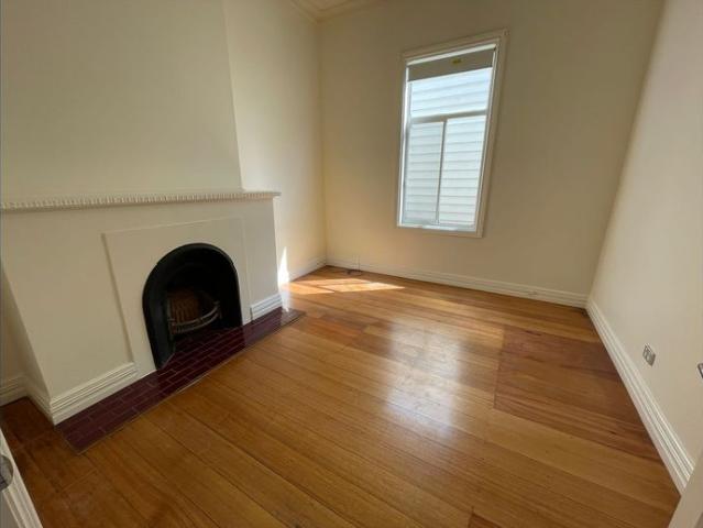 Fabulous 3 bedroom Single Front Terrace! Freshly painted