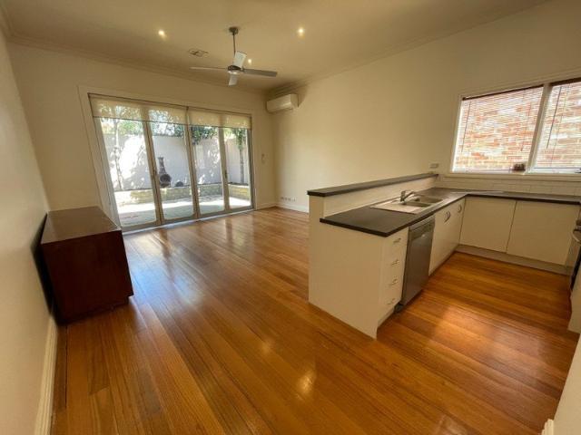 Fabulous 3 bedroom Single Front Terrace! Freshly painted