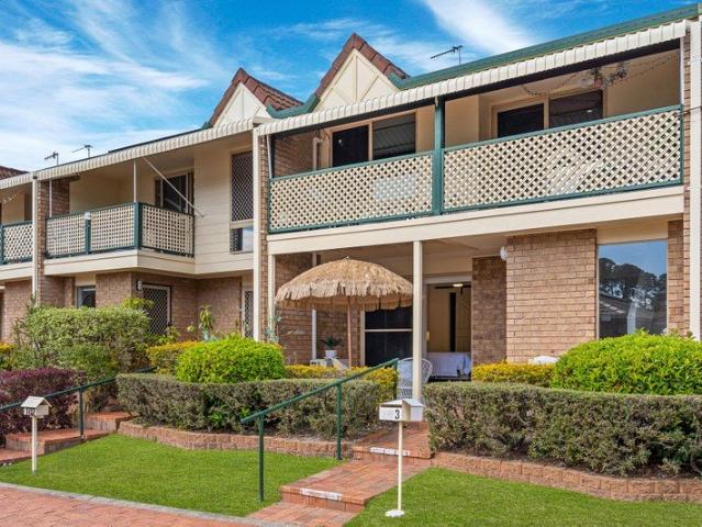 Fabulous 3 Bedroom Townhouse!
