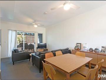 Fabulous Townhouse in Groovy Windsor