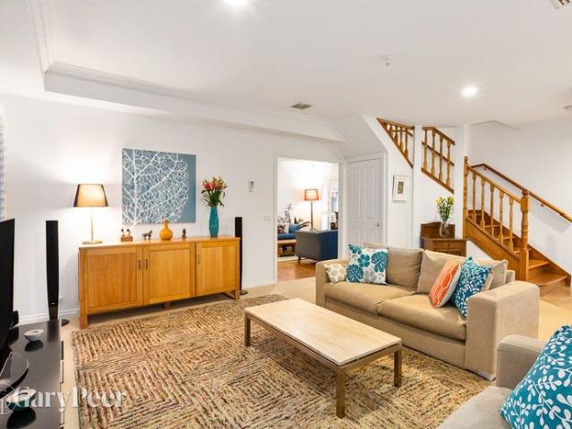 Fabulous Townhouse Living, Lifestyle & Location