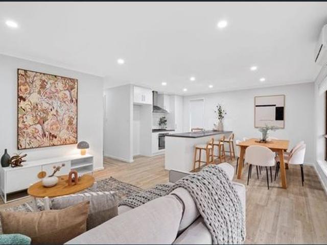 FABULOUS BEACHSIDE LOCATION