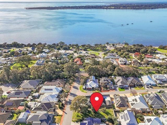 FABULOUS BLOCK WITH ESTUARY GLIMPSES