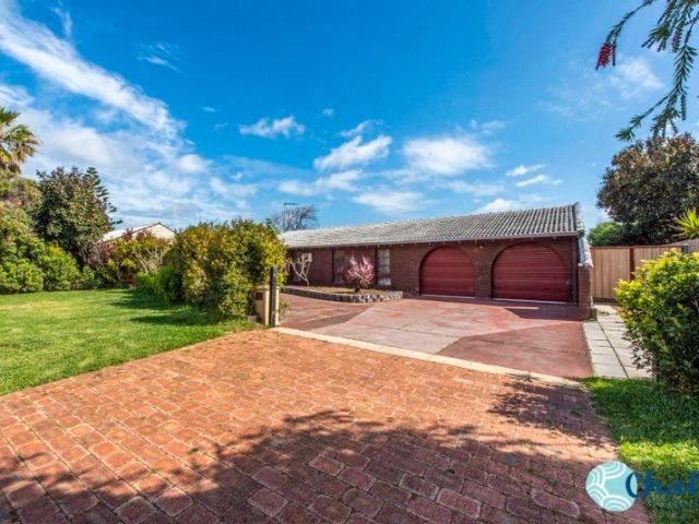 FABULOUS FAMILY HOME IN CENTRAL LOCATION WITH EXTRA PARKING FOR A BOAT OR CARAVAN