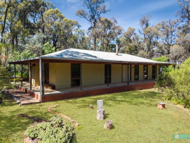 Fabulous family home on a picturesque one acre