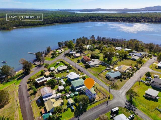 Fabulous family retreat moments from the lake