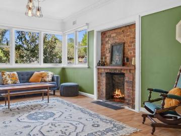 Clunes, Hepburn, Victoria - Equipped kitchen