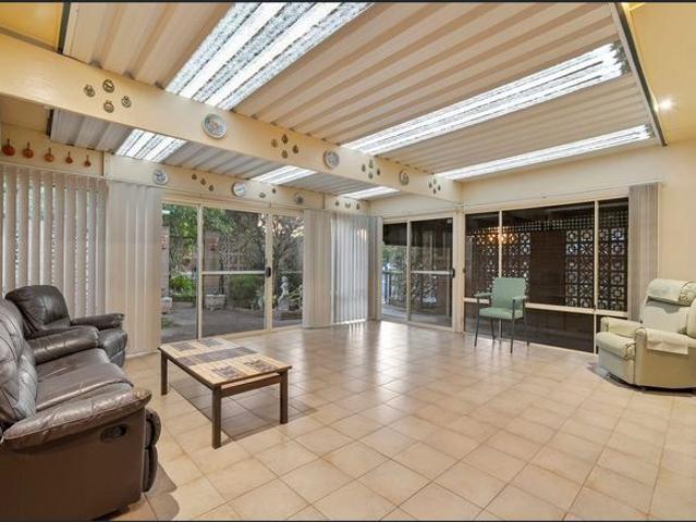 Fabulous Living Corner Position