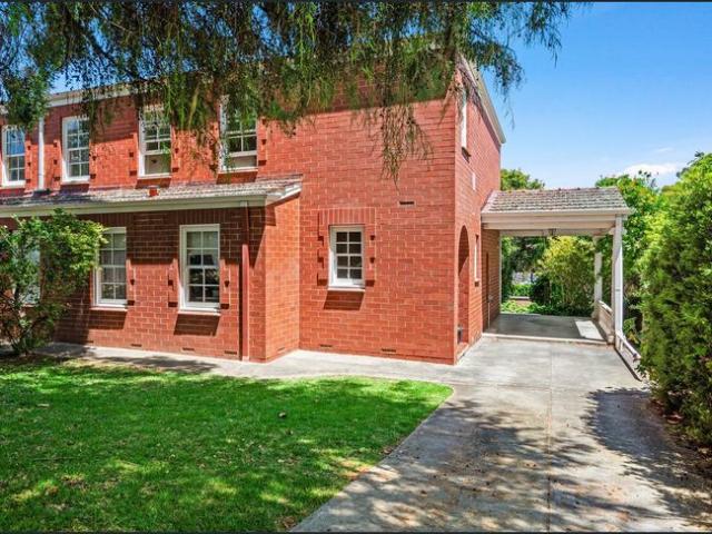 Fabulous Living in Birksgate Estate