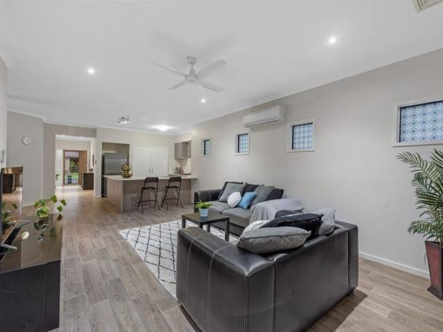 Fabulous low maintenance living in North Lakes