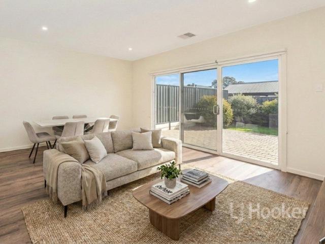 Fabulous Modern Living in a Convenient Lifestyle Location