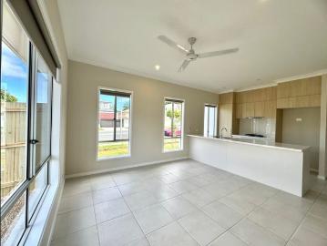 Fabulous nearly New House For Rent