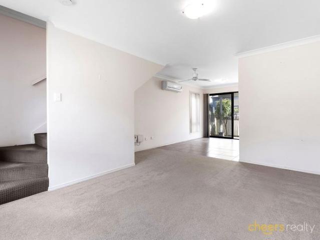 Fabulous & Spacious 3 Bedroom Townhouse