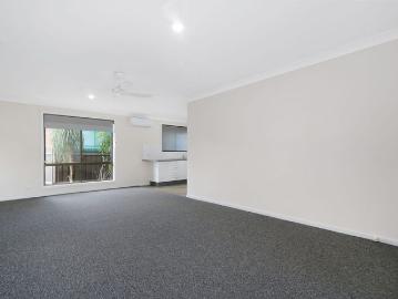 Fabulously Updated Unit!