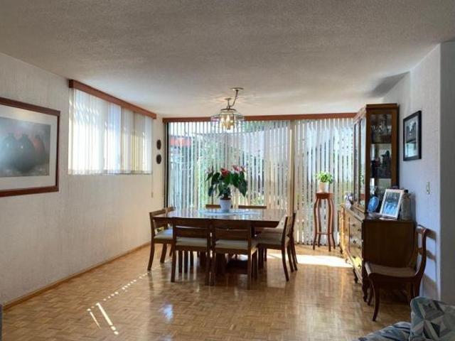 Fabulosa Casa en Venta, Santa María Tepepan