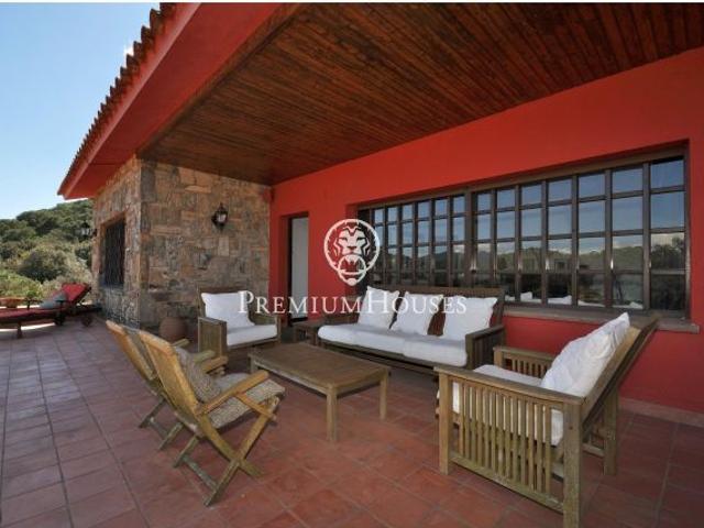 Fabulosa finca en venta en el Golf Vallromanes. Costa BCN