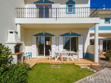 Fabulosa moradia geminada com 2 quartos e vistas deslumbrantes sobre o mar